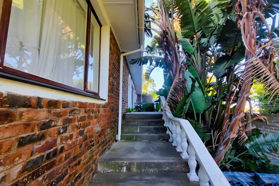 5 Bedroom Property for Sale in Gonubie Eastern Cape